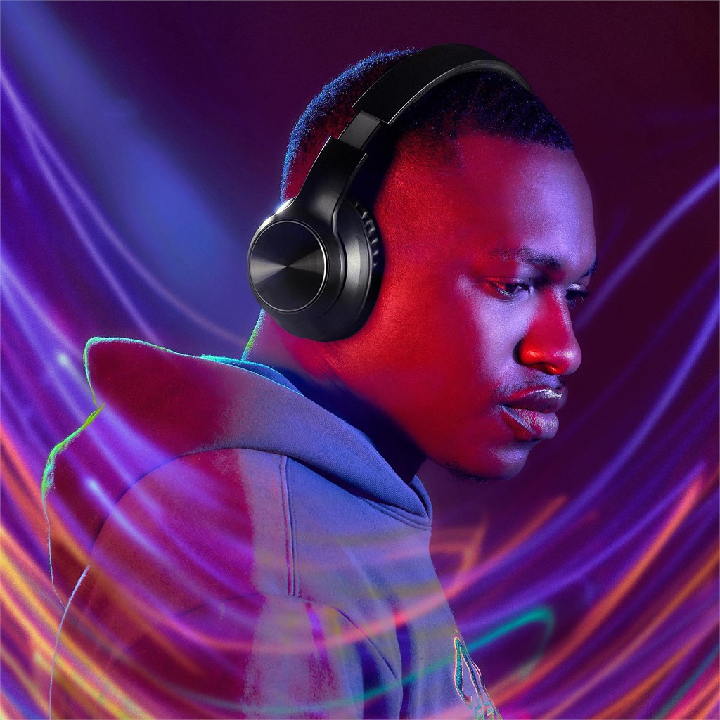 Swiss Cougar Stuttgart Active Noise-Cancelling Bluetooth Headphones