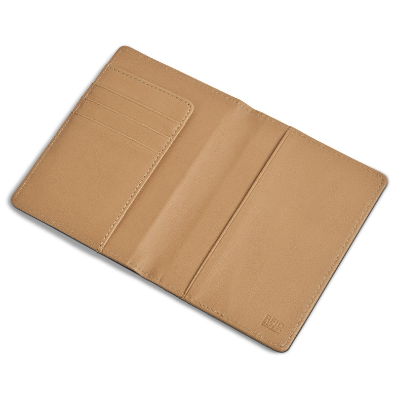 Okiyo Bouken Cork Passport Holder